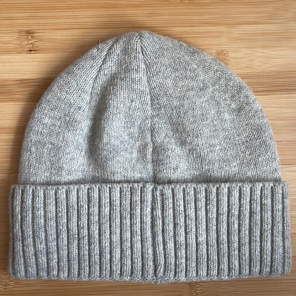 Brand New Patagonia Brodeo Beanie Recycled Wool Drifter Grey Logo Hat Ski Hike - Picture 2 of 15